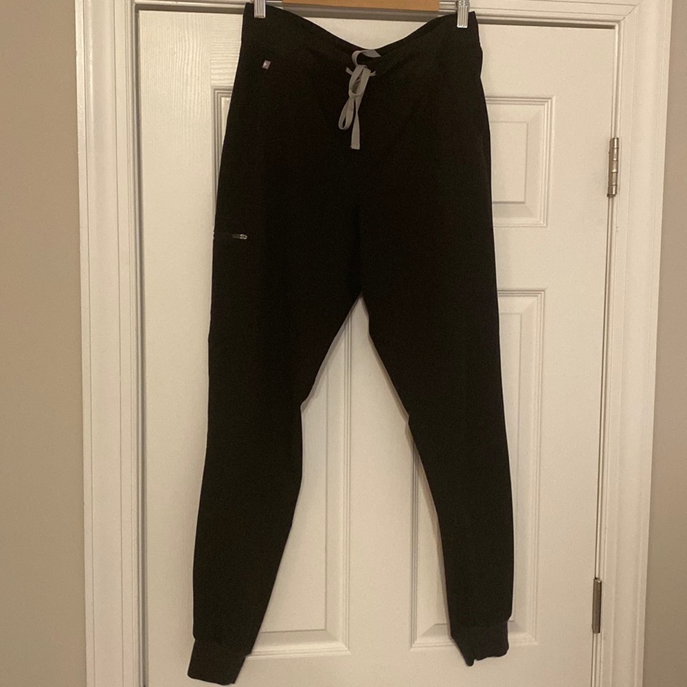 Figs - Women’s Black Zamora TALL Jogger Scrub Pants - Large